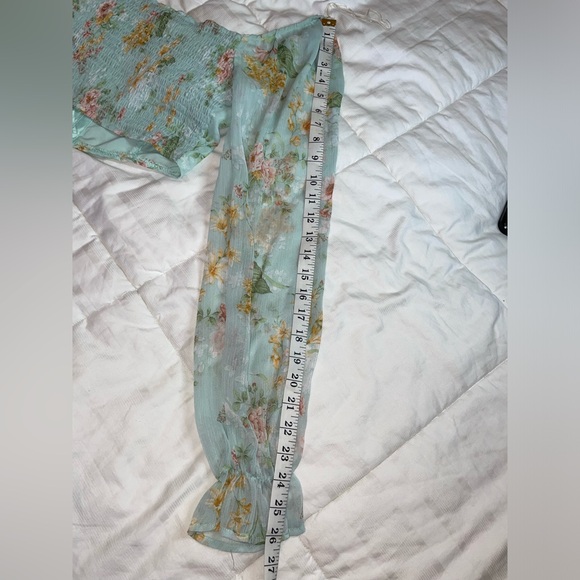 Floral Chiffon Crop Top - Picture 5 of 10